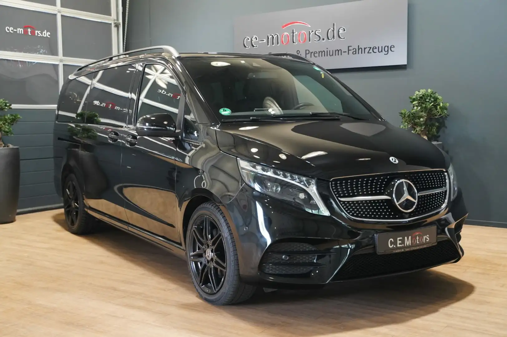 Mercedes-Benz V 300 V 300d AMG lang *AHK*STANDHEIZUNG*Burmester*360° Zwart - 1