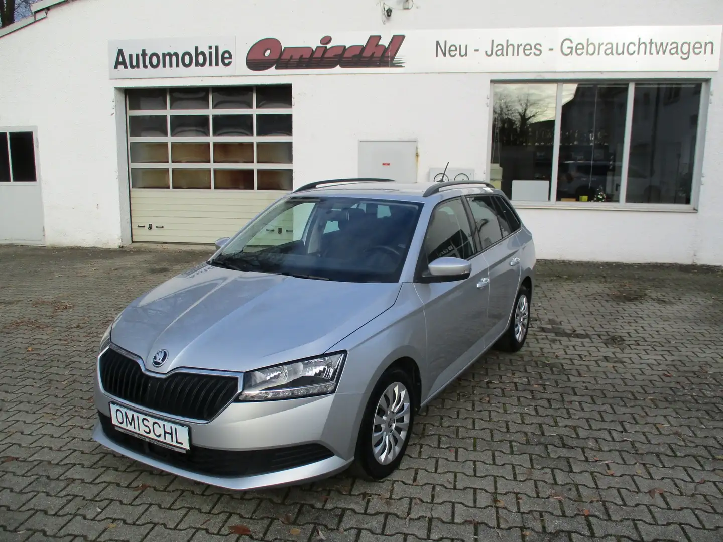 Skoda Fabia Fabia Combi 1.0 TSI Ambition Grau - 1
