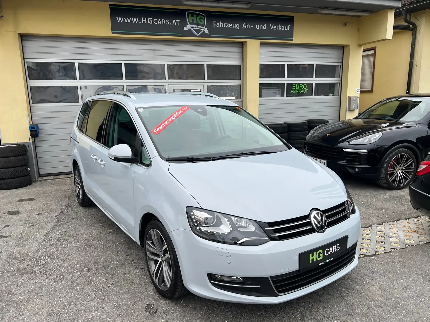 Volkswagen Sharan Highline*7-Sitzer*ACC*AHK*1.Besitz*Ambiente* Grau - 1