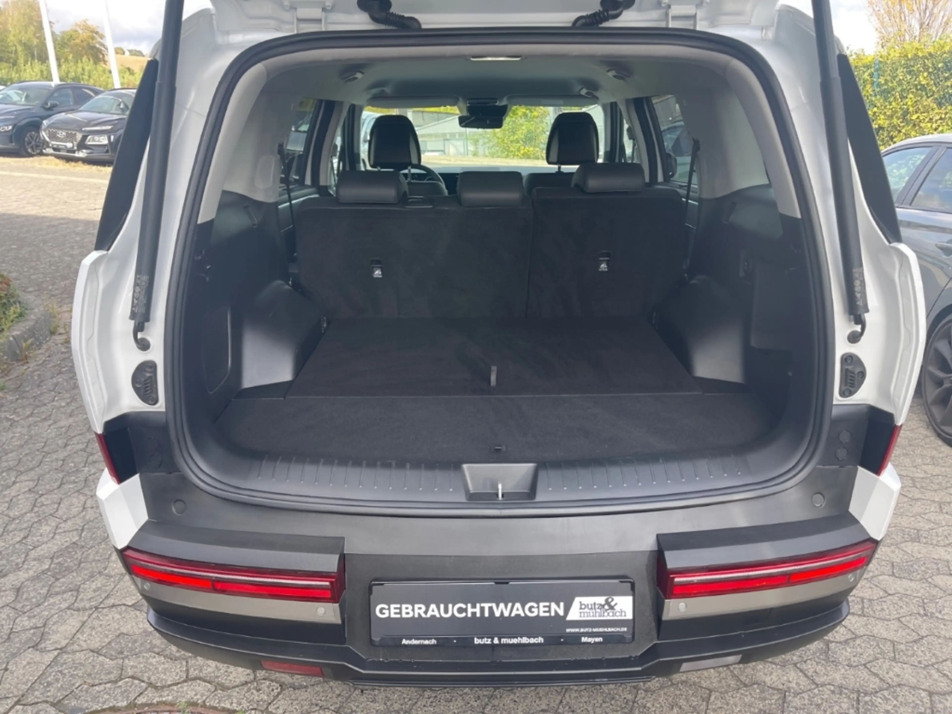Hyundai SANTA FE 1.6 HEV 4WD Signature, Bose Soundsystem — photo 13