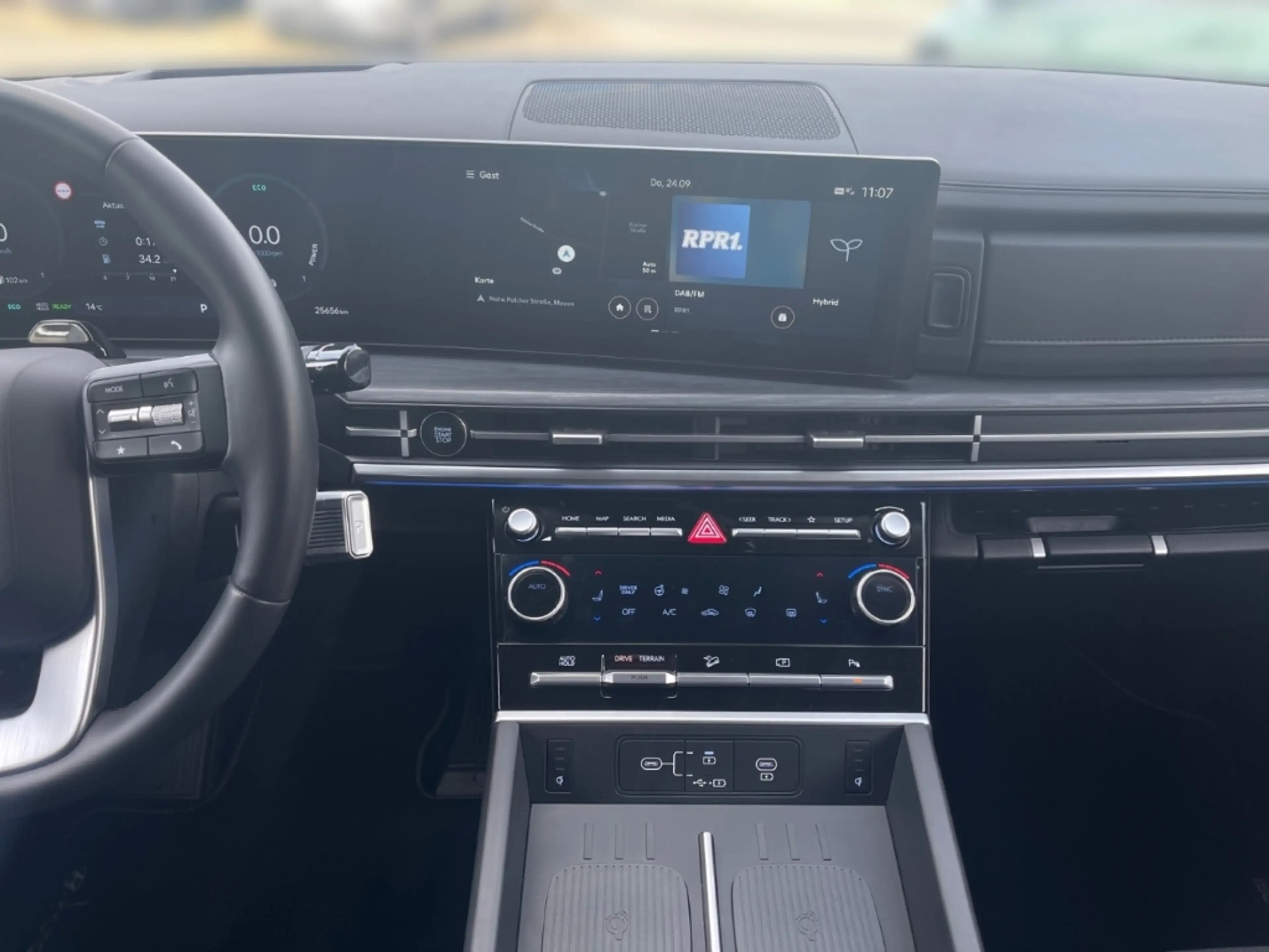 Hyundai SANTA FE 1.6 HEV 4WD Signature, Bose Soundsystem — photo 10