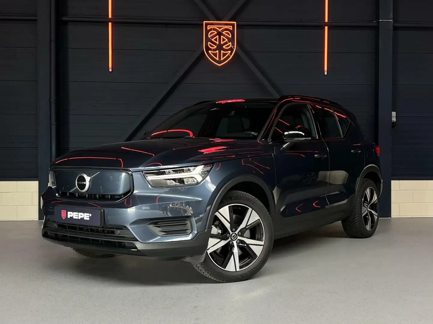 Volvo XC40 Recharge Plus|PILOT|KEYLESS|LED|19"|STUURVERW. Blauw - 1