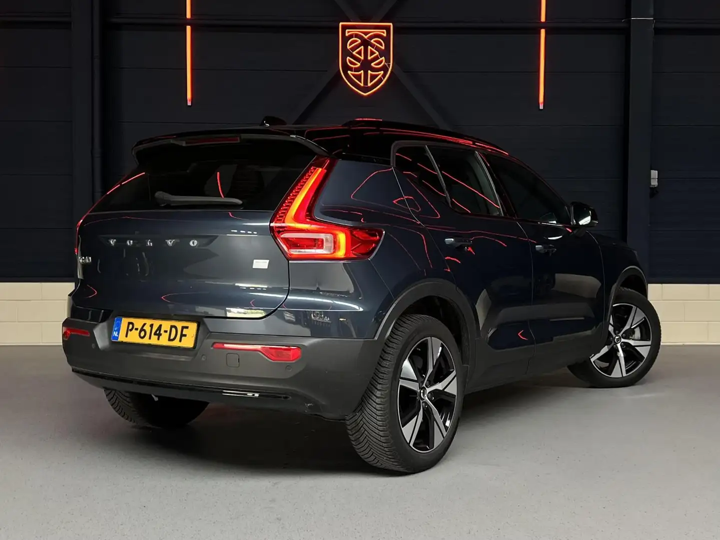 Volvo XC40 Recharge Plus|PILOT|KEYLESS|LED|19"|STUURVERW. Blauw - 2
