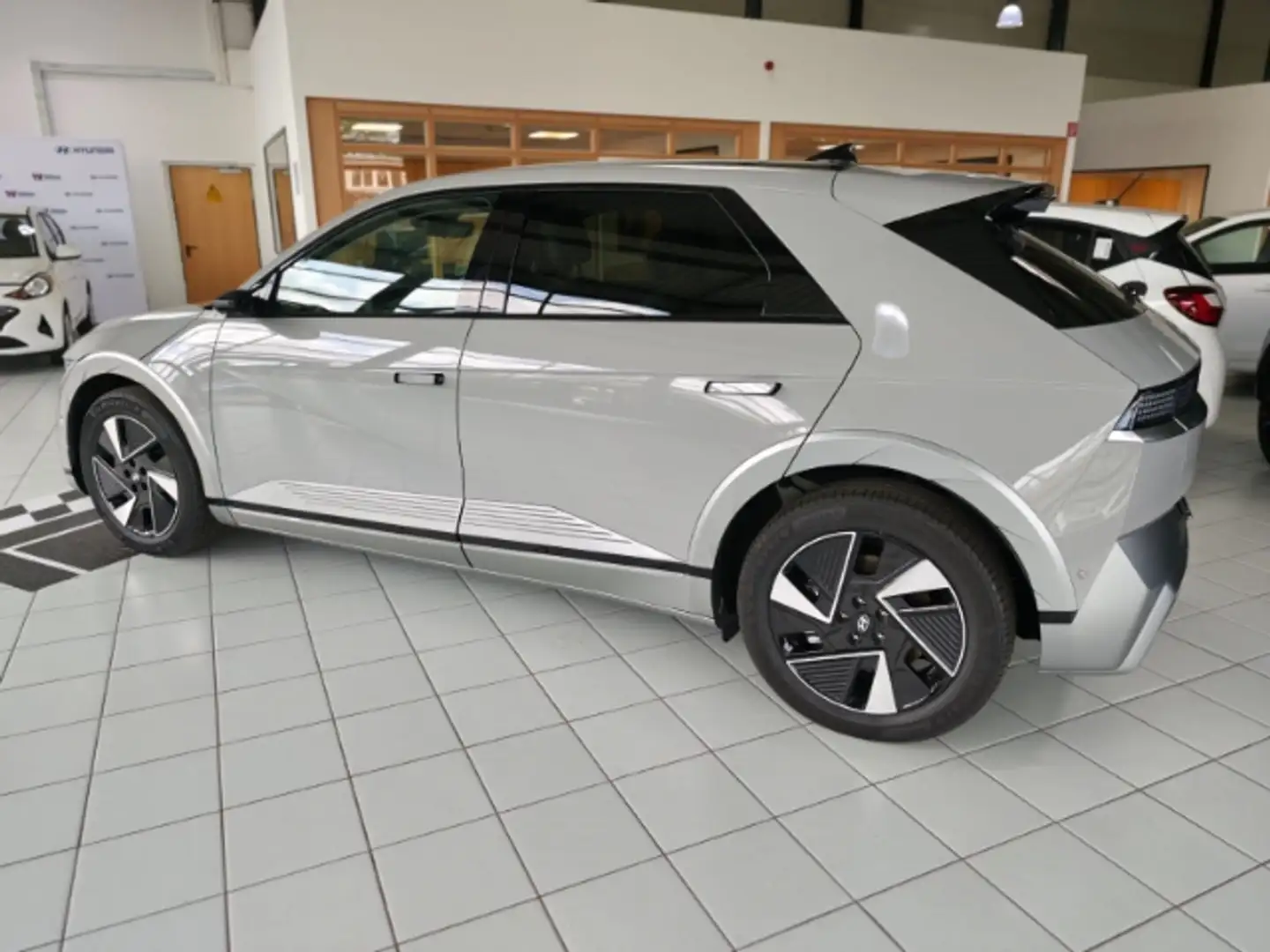 Hyundai IONIQ 5 Hyundai (MY25) 84 kWh (229 PS) 2WD UNIQ, Panorama- Gri - 2