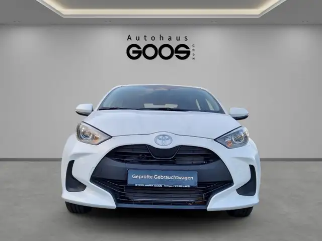 Toyota Yaris view 8