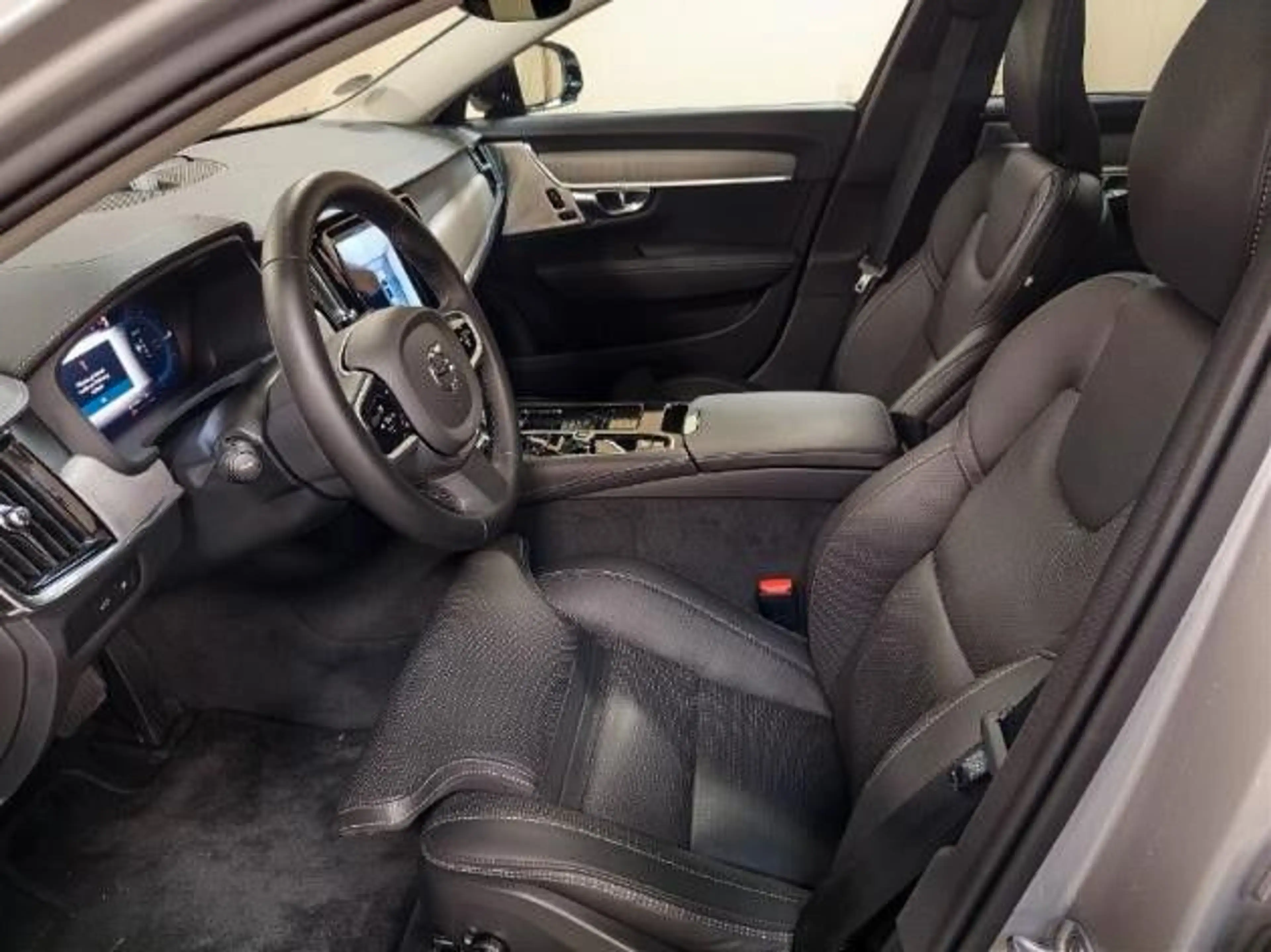 Volvo V90 T8 Ultra Dark Plug-In Hybrid AWD*VOLL — photo 4