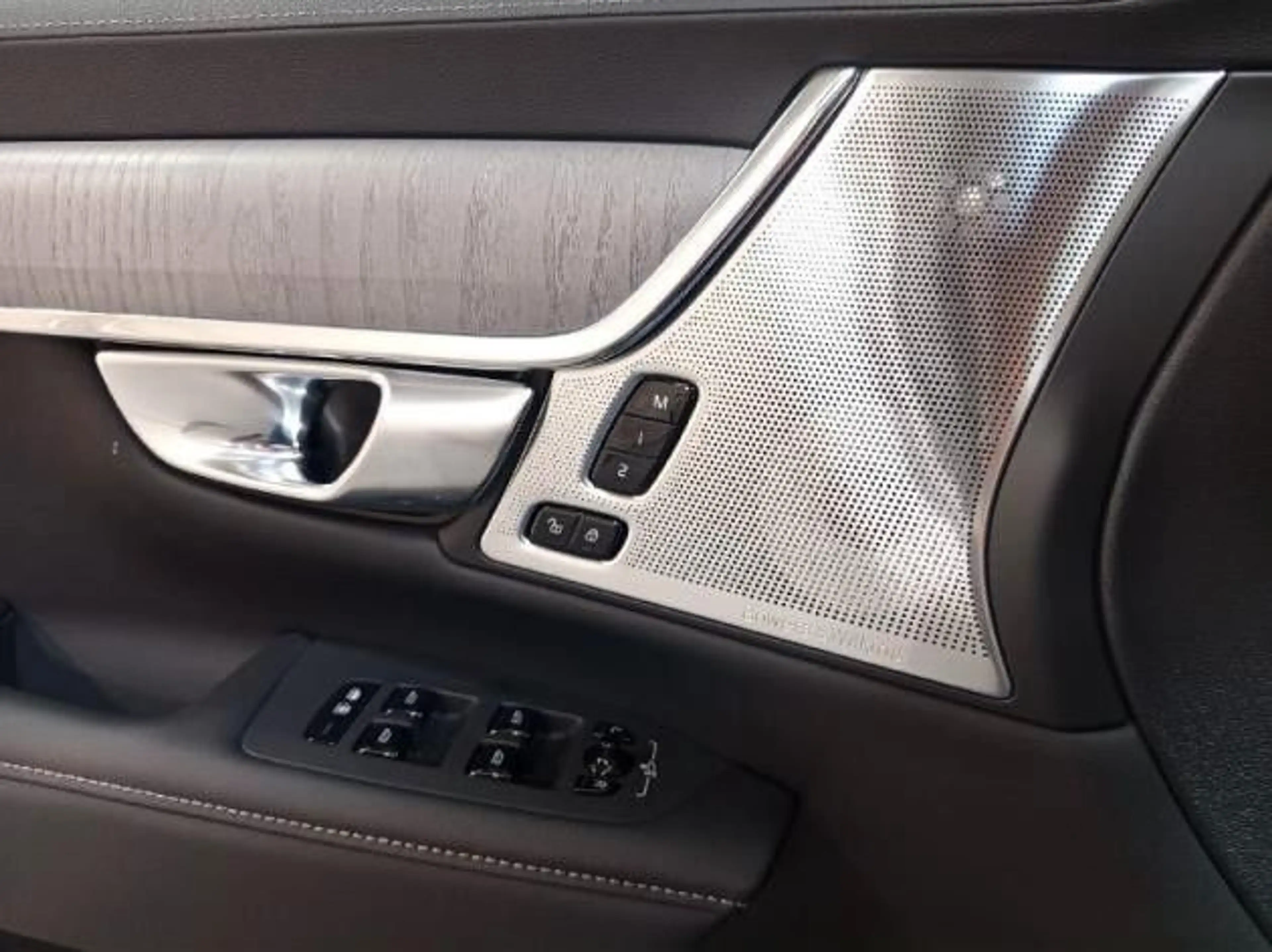 Volvo V90 T8 Ultra Dark Plug-In Hybrid AWD*VOLL — photo 9