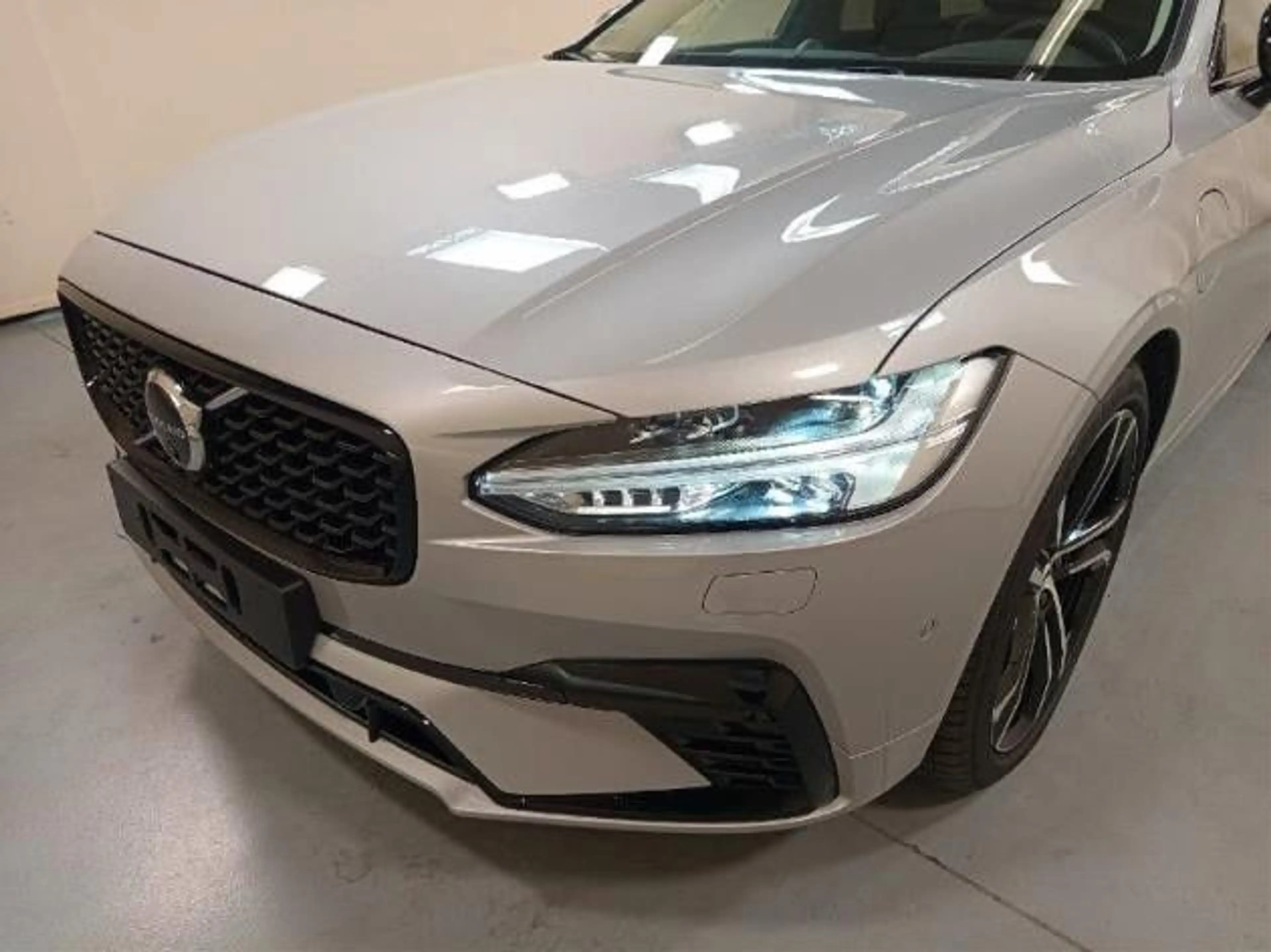 Volvo V90 T8 Ultra Dark Plug-In Hybrid AWD*VOLL — photo 6
