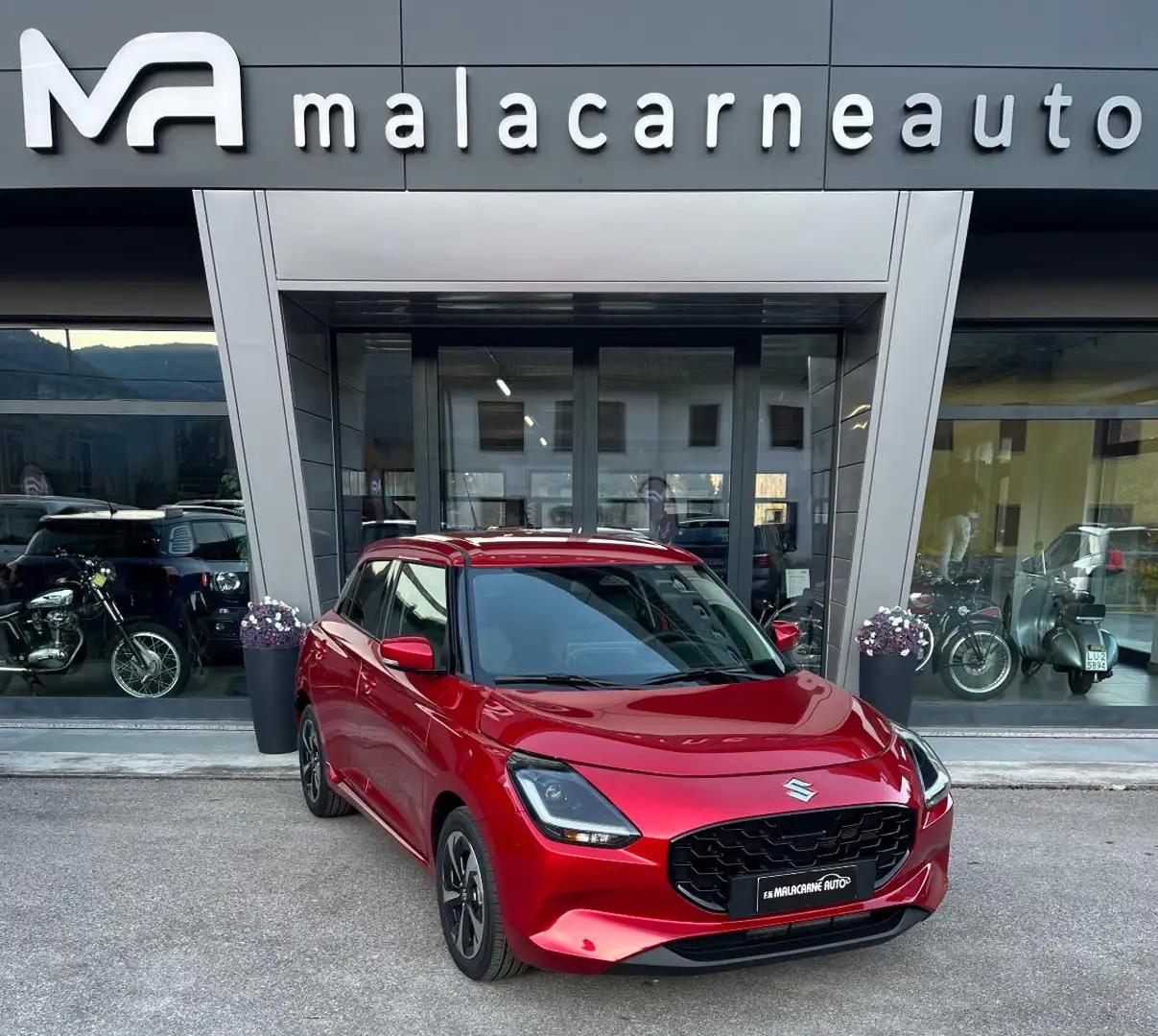 Suzuki Swift 1.2 Hybrid Top Rosso - 1