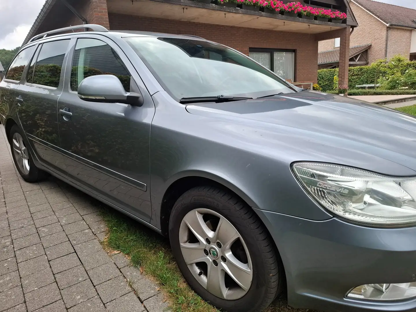 Skoda Octavia Octavia Combi 1.6 TDI DPF Ambition Green tec - 2