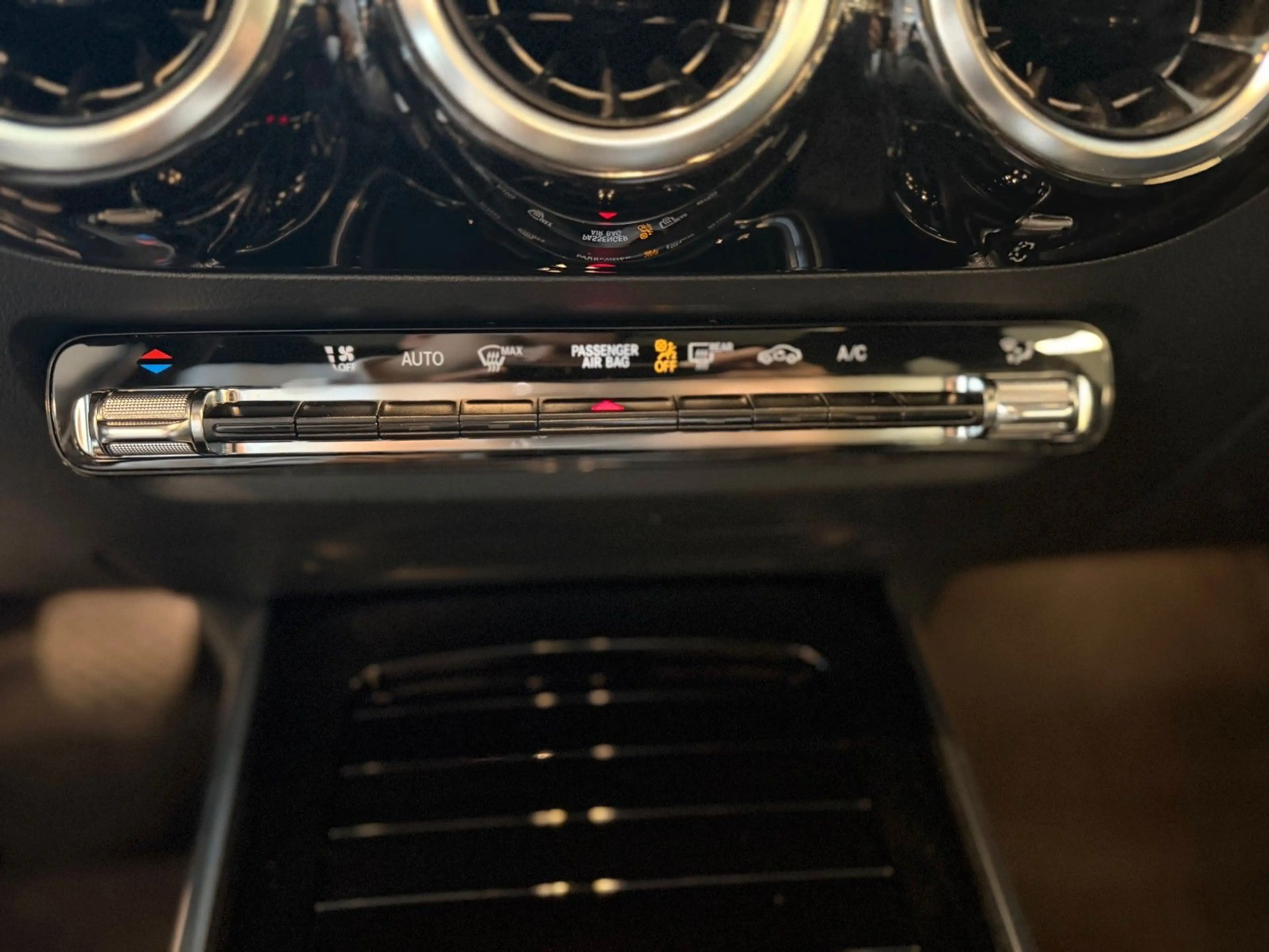 Mercedes-Benz B 200 Prog. 7G-DCT Pano-SHD AHK LED SHZ CarPlay — photo 26