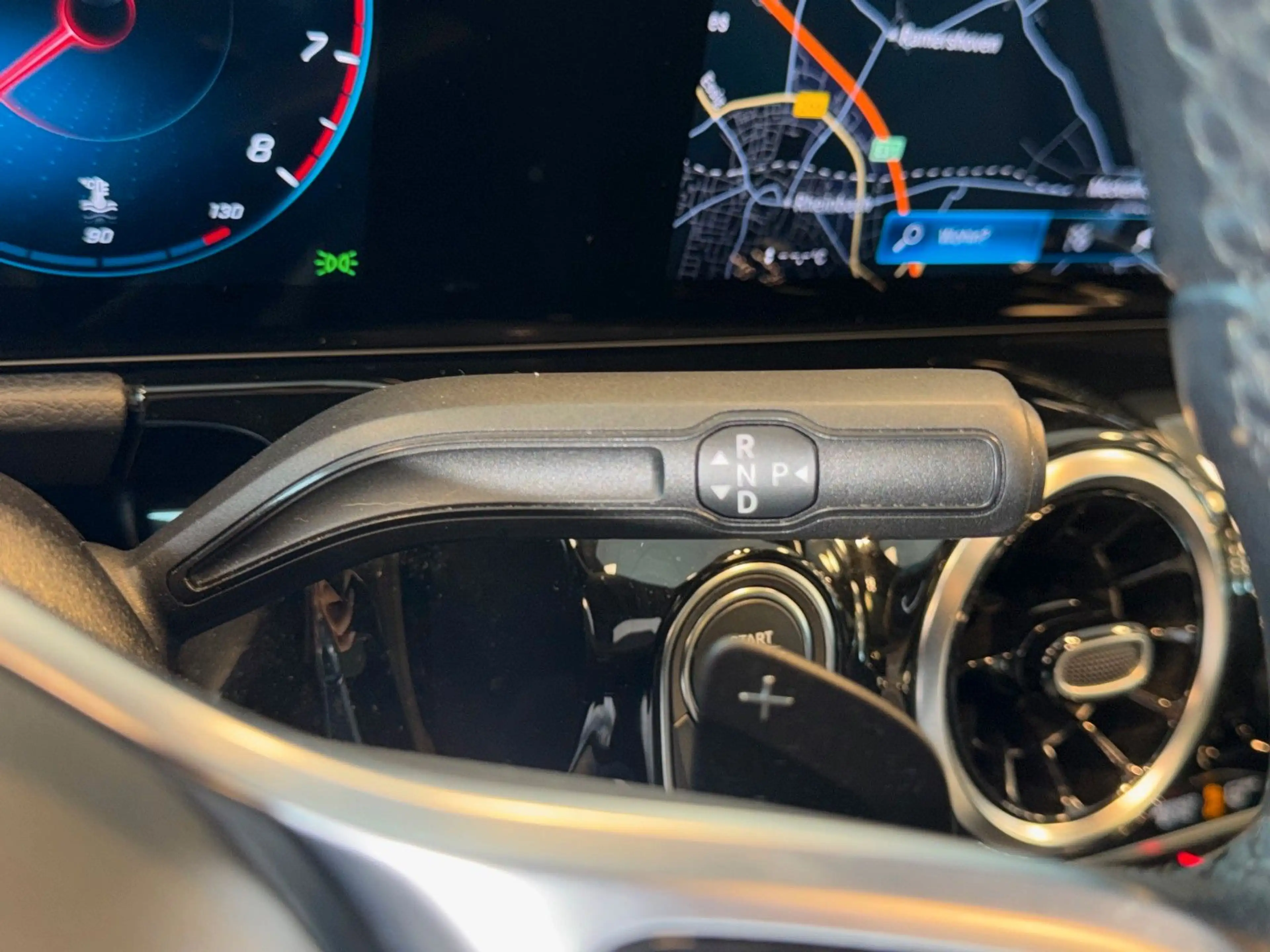 Mercedes-Benz B 200 Prog. 7G-DCT Pano-SHD AHK LED SHZ CarPlay — photo 19