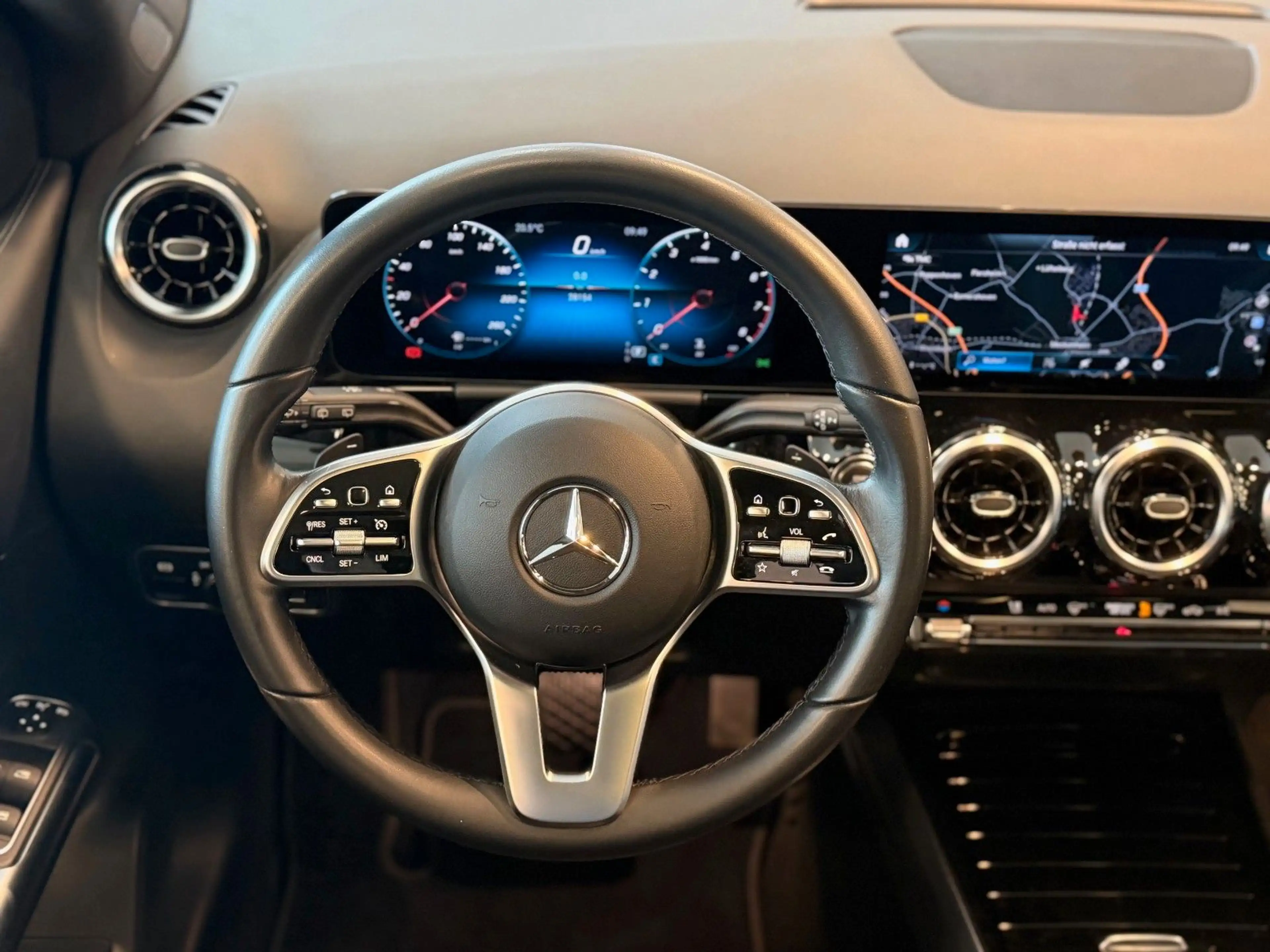 Mercedes-Benz B 200 Prog. 7G-DCT Pano-SHD AHK LED SHZ CarPlay — photo 13