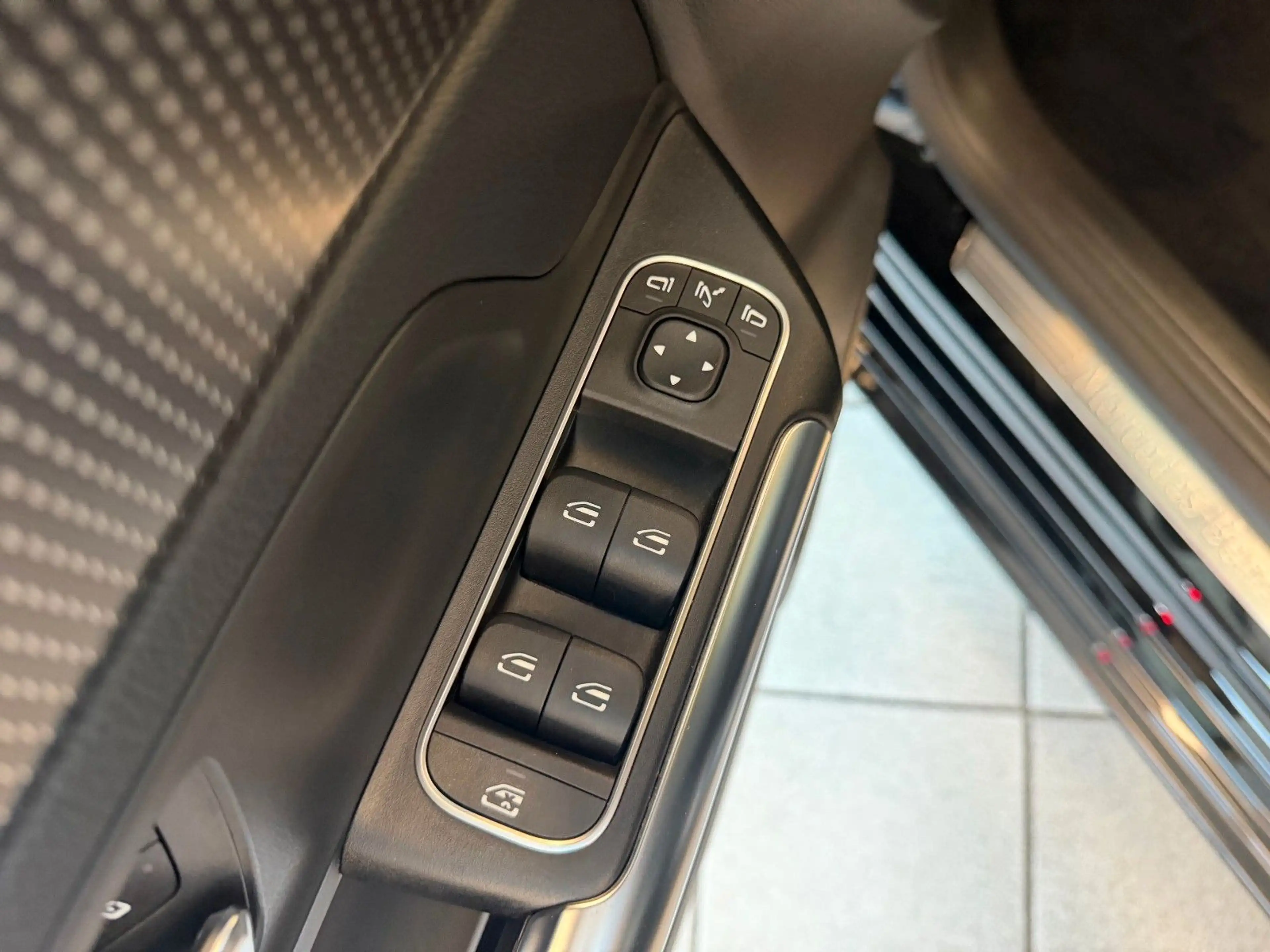 Mercedes-Benz B 200 Prog. 7G-DCT Pano-SHD AHK LED SHZ CarPlay — photo 15