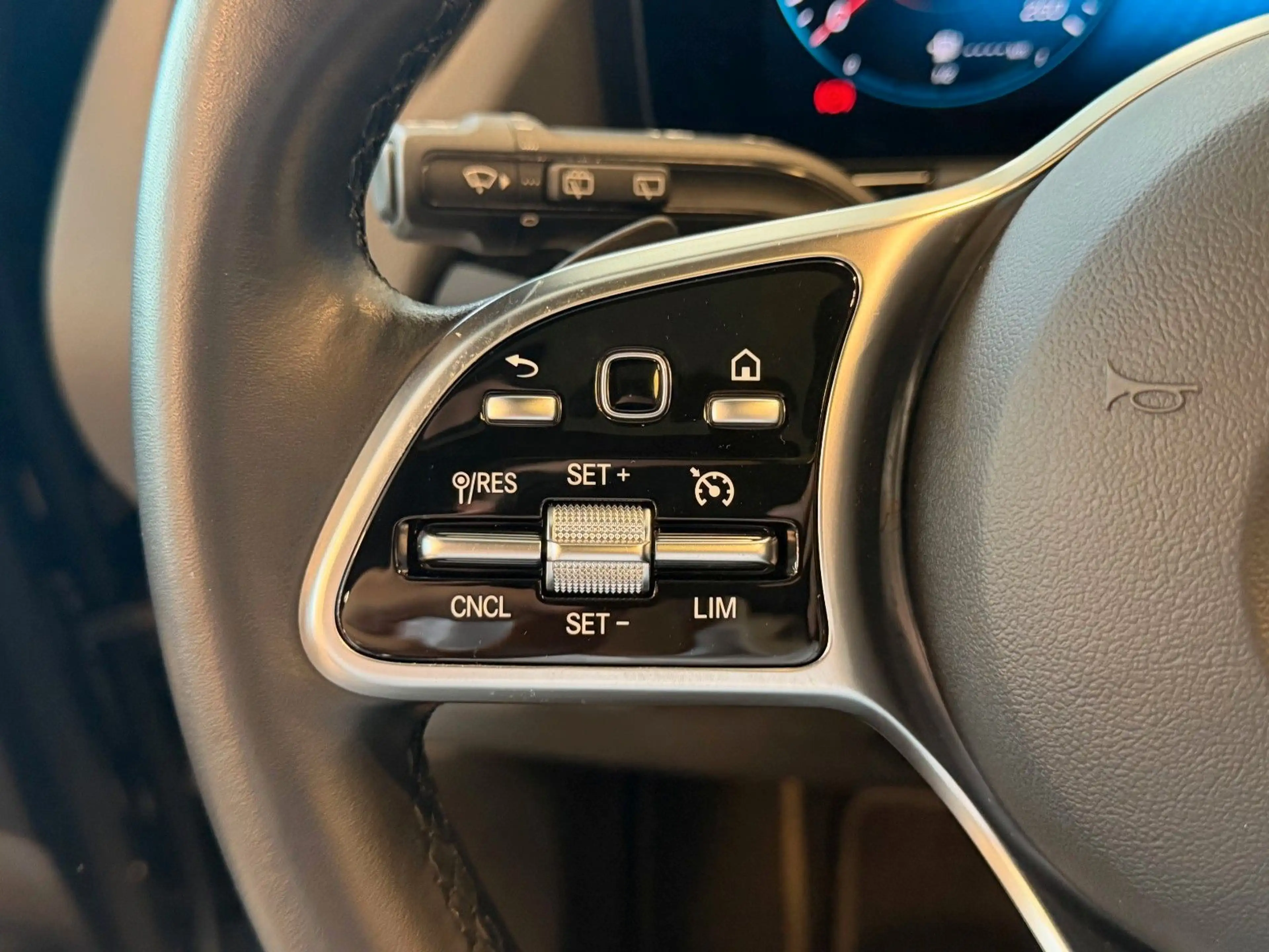 Mercedes-Benz B 200 Prog. 7G-DCT Pano-SHD AHK LED SHZ CarPlay — photo 20