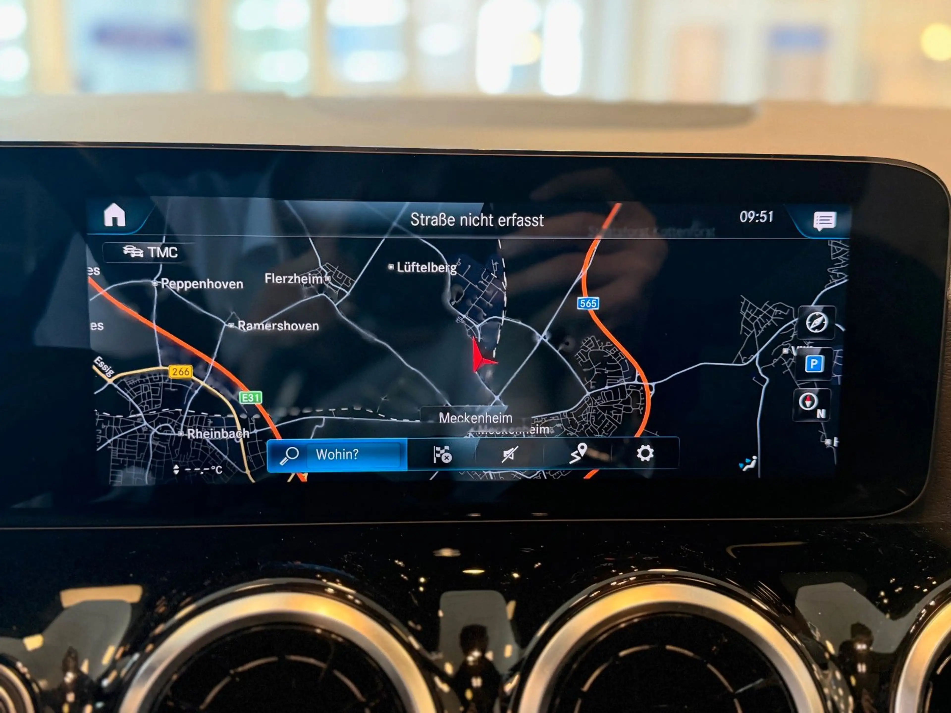 Mercedes-Benz B 200 Prog. 7G-DCT Pano-SHD AHK LED SHZ CarPlay — photo 27