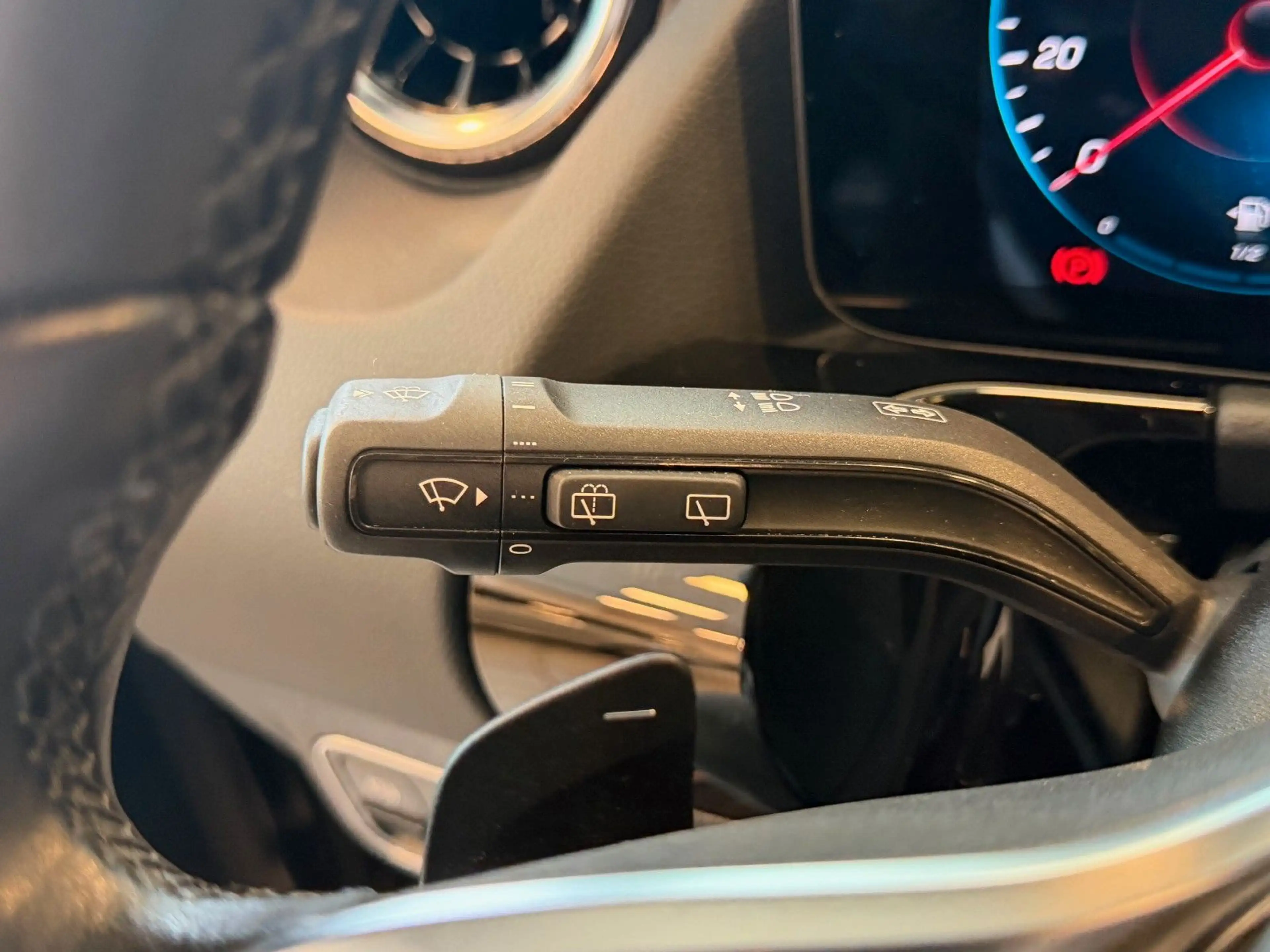 Mercedes-Benz B 200 Prog. 7G-DCT Pano-SHD AHK LED SHZ CarPlay — photo 18