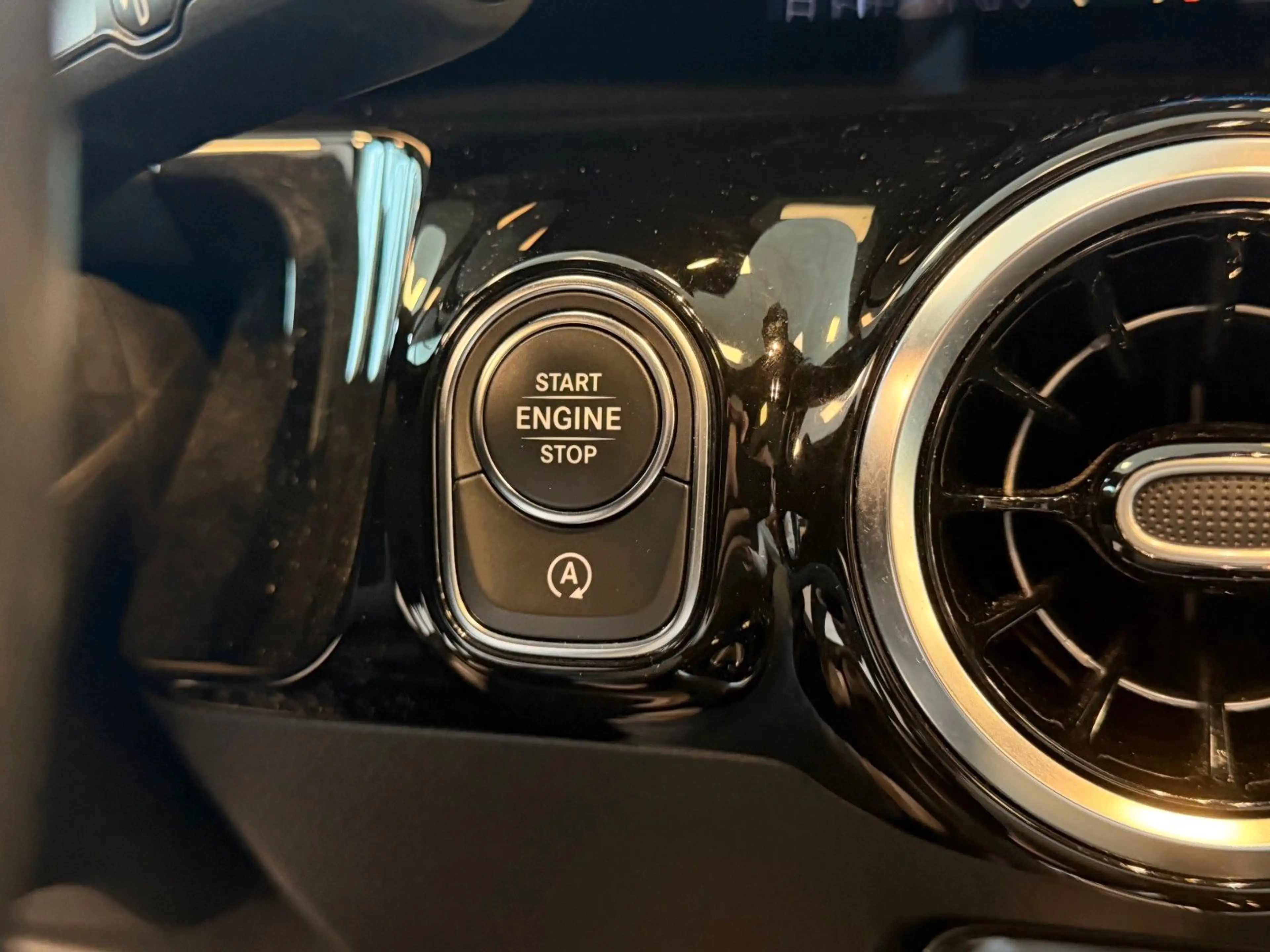 Mercedes-Benz B 200 Prog. 7G-DCT Pano-SHD AHK LED SHZ CarPlay — photo 23