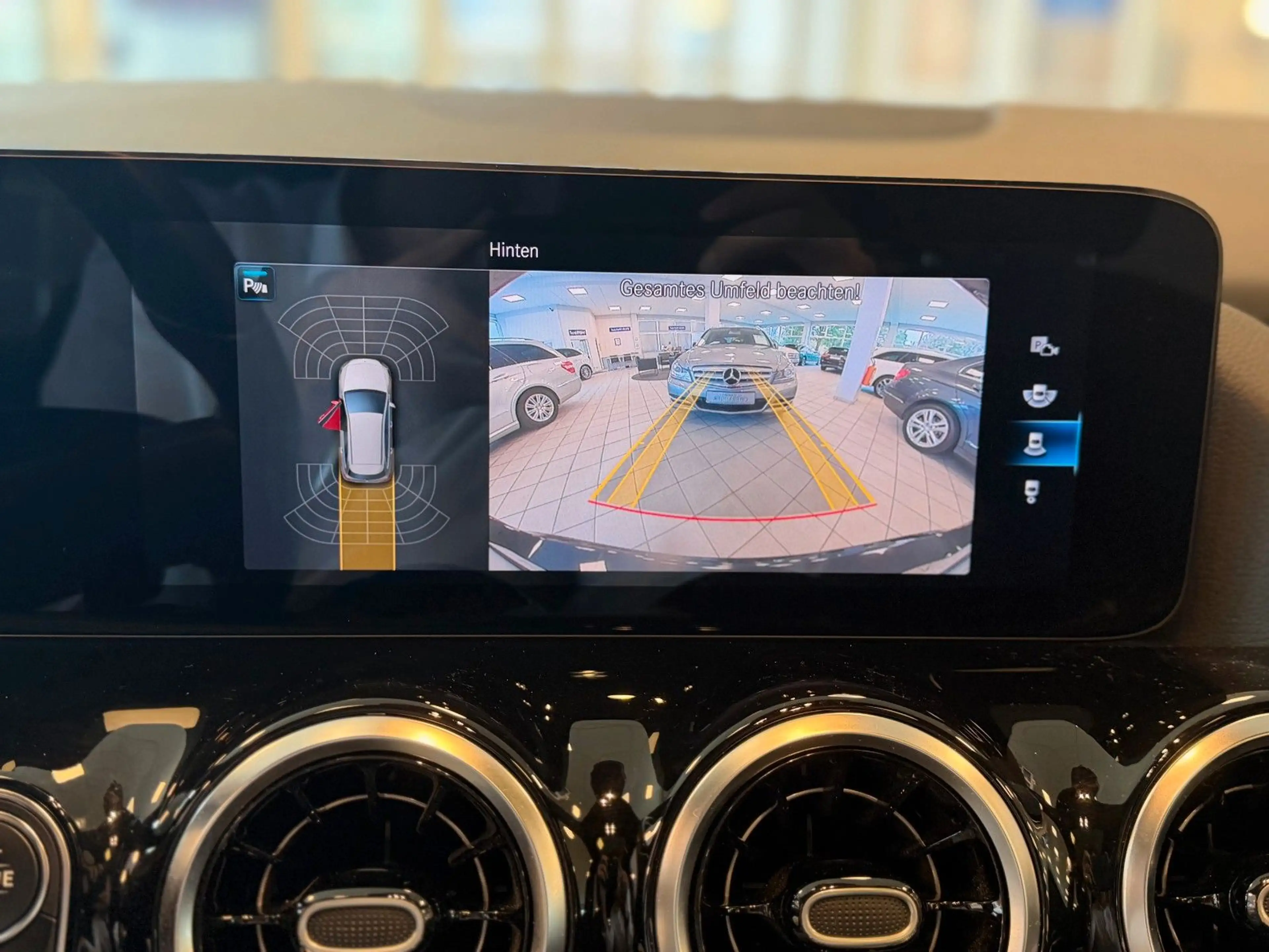 Mercedes-Benz B 200 Prog. 7G-DCT Pano-SHD AHK LED SHZ CarPlay — photo 31