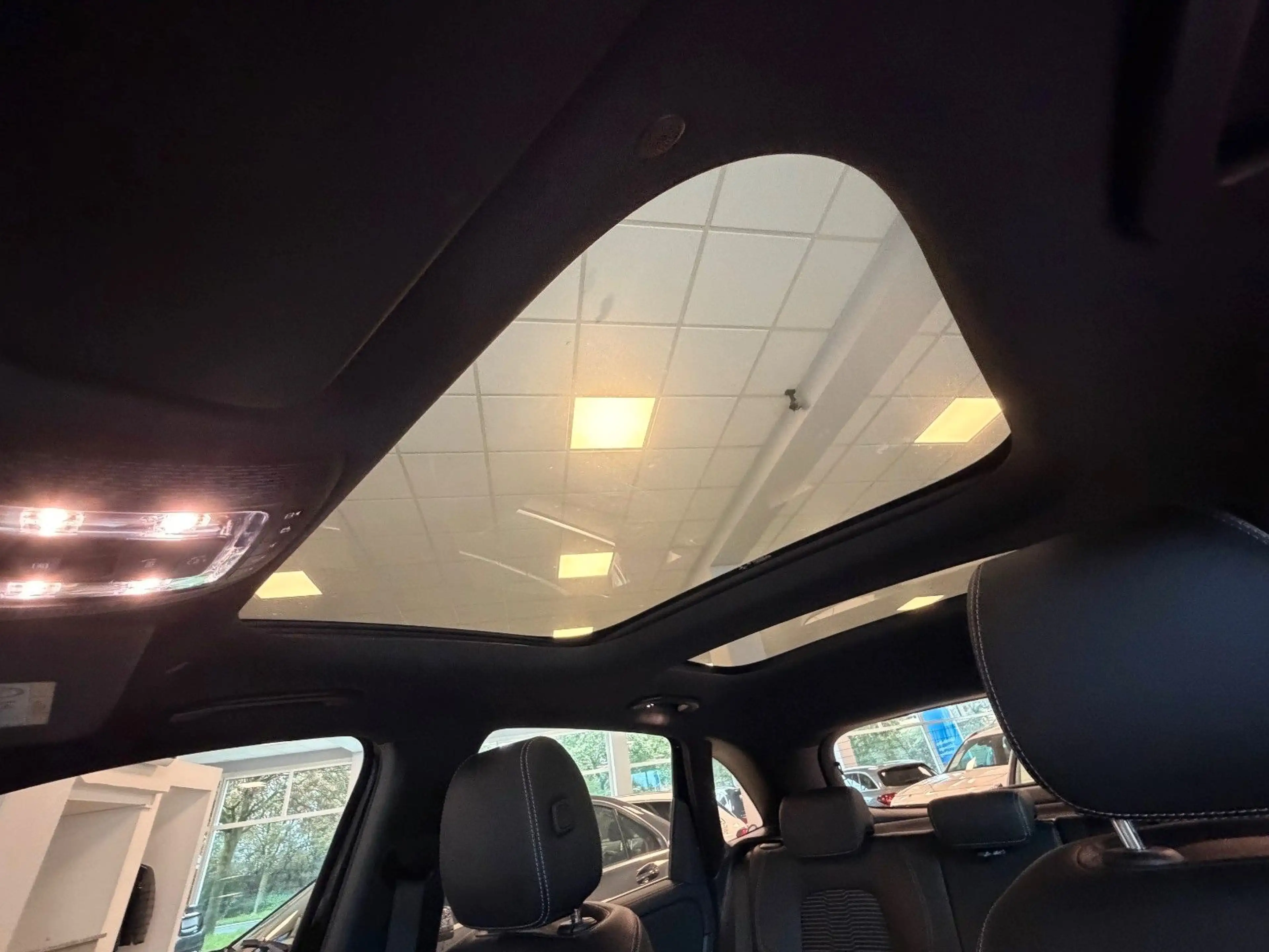 Mercedes-Benz B 200 Prog. 7G-DCT Pano-SHD AHK LED SHZ CarPlay — photo 32