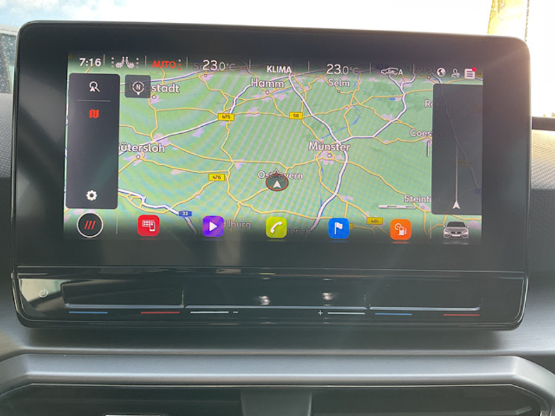 SEAT Leon Leon Sportstourer 2.0 TDI DSG FR *AHK*PANO*LED* — photo 13
