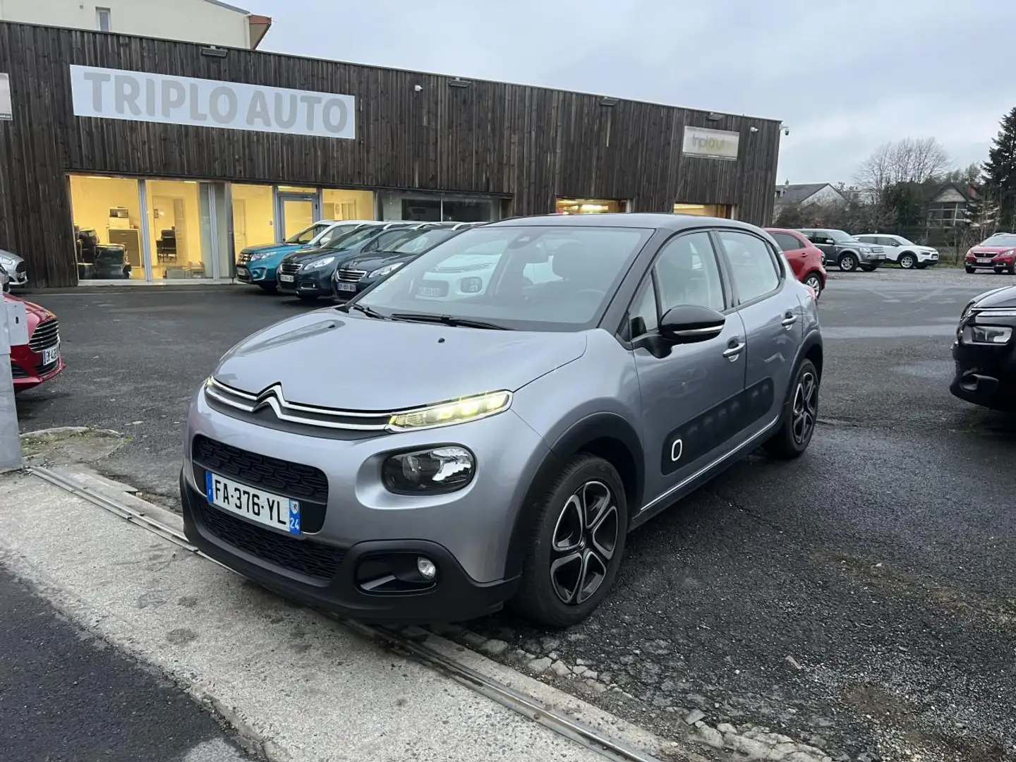Citroen C3 1.5 BlueHDi - 100 S\u0026S  2016 BERLINE Shine PHA Gris - 1