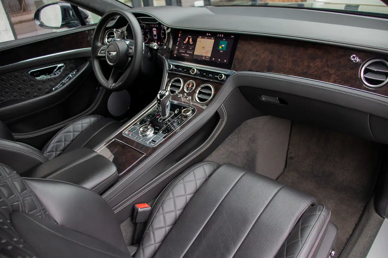 Bentley Continental GT 2021 — фото 14