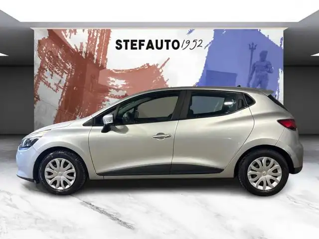 Renault Clio view 4