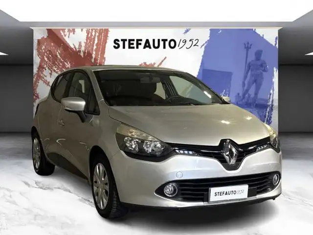 2015 Renault Clio in Silver for sale