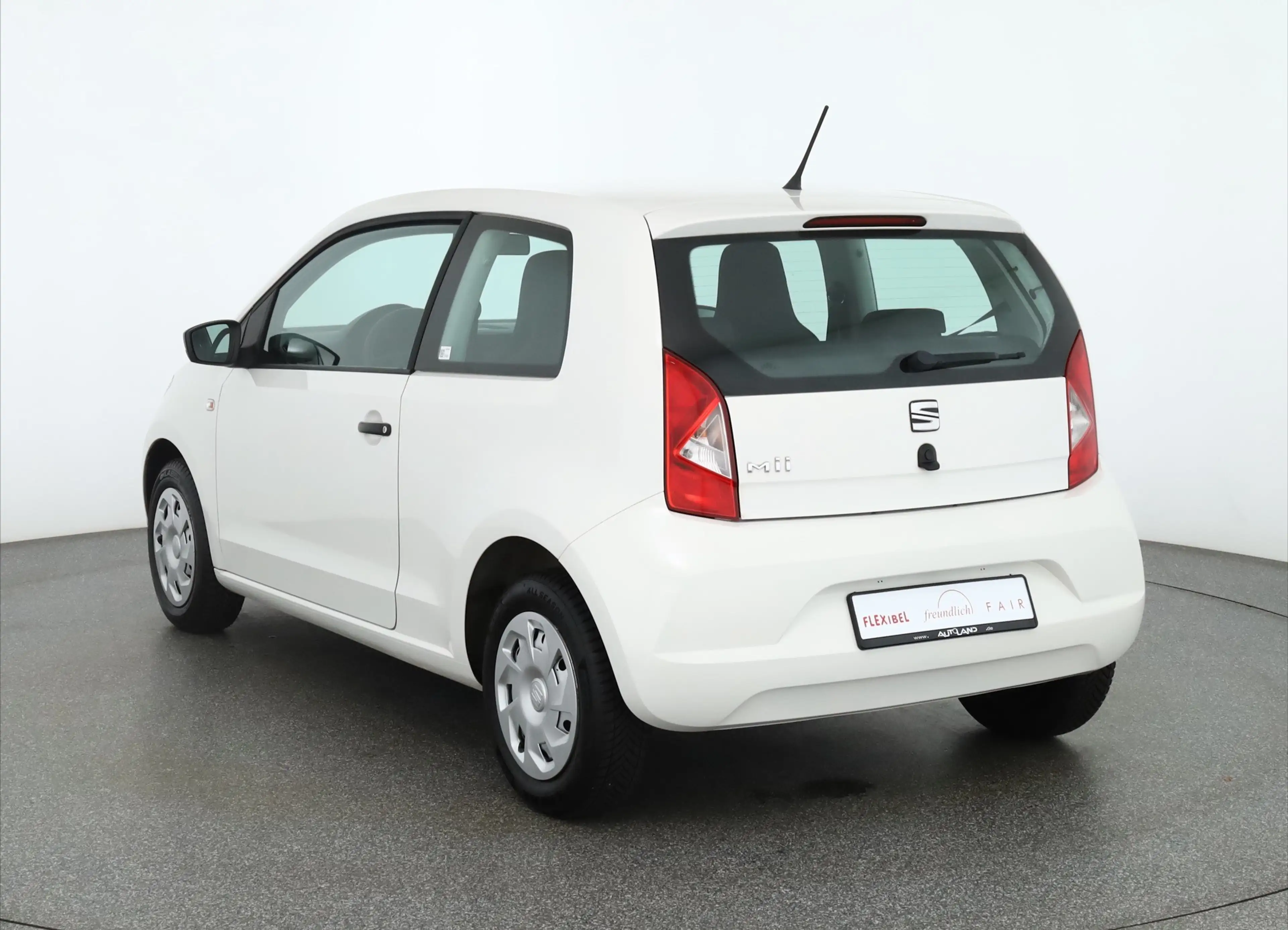 SEAT Mii 1.0 MPI Reference Klima Bluetooth USB — photo 3