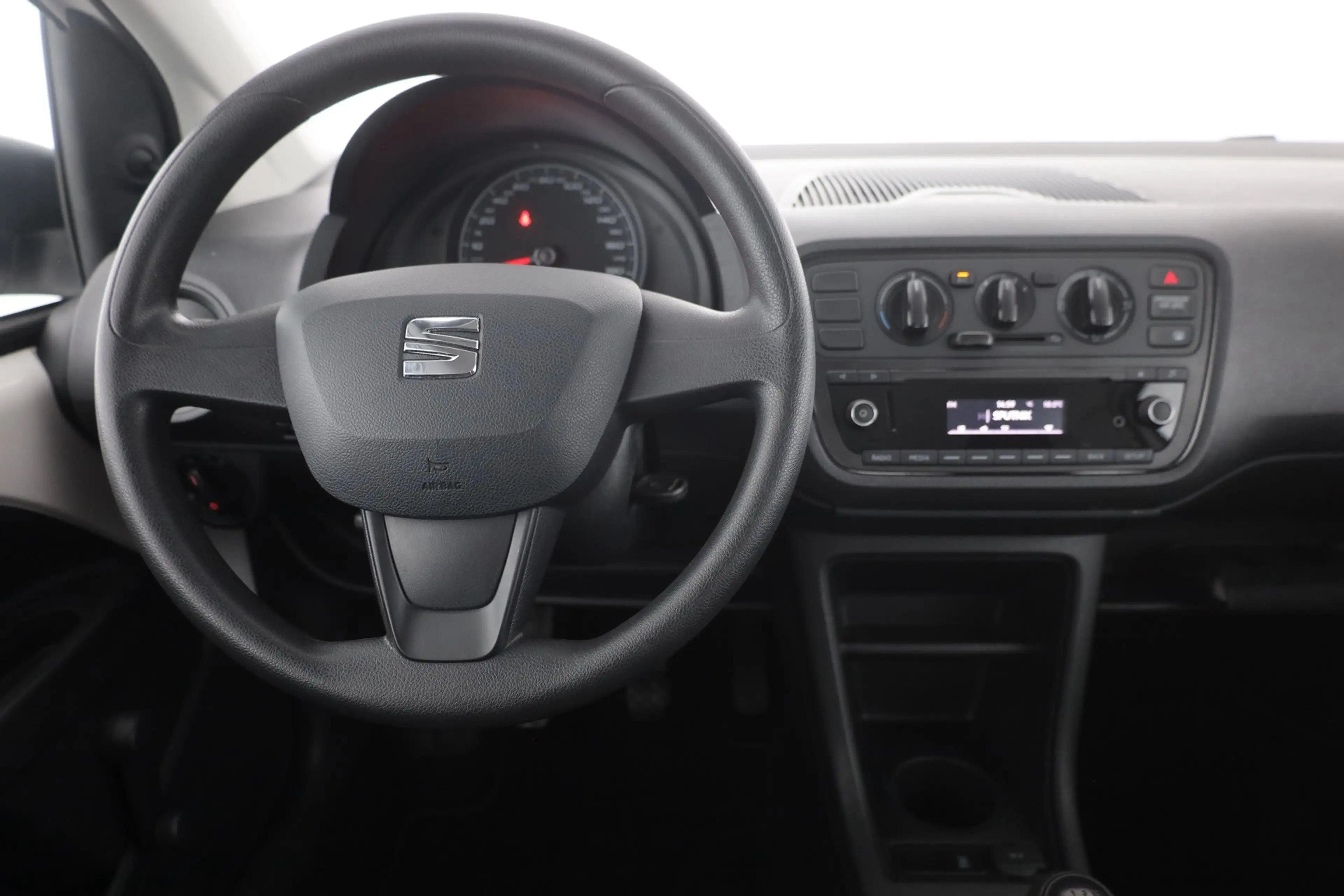 SEAT Mii 1.0 MPI Reference Klima Bluetooth USB — photo 10