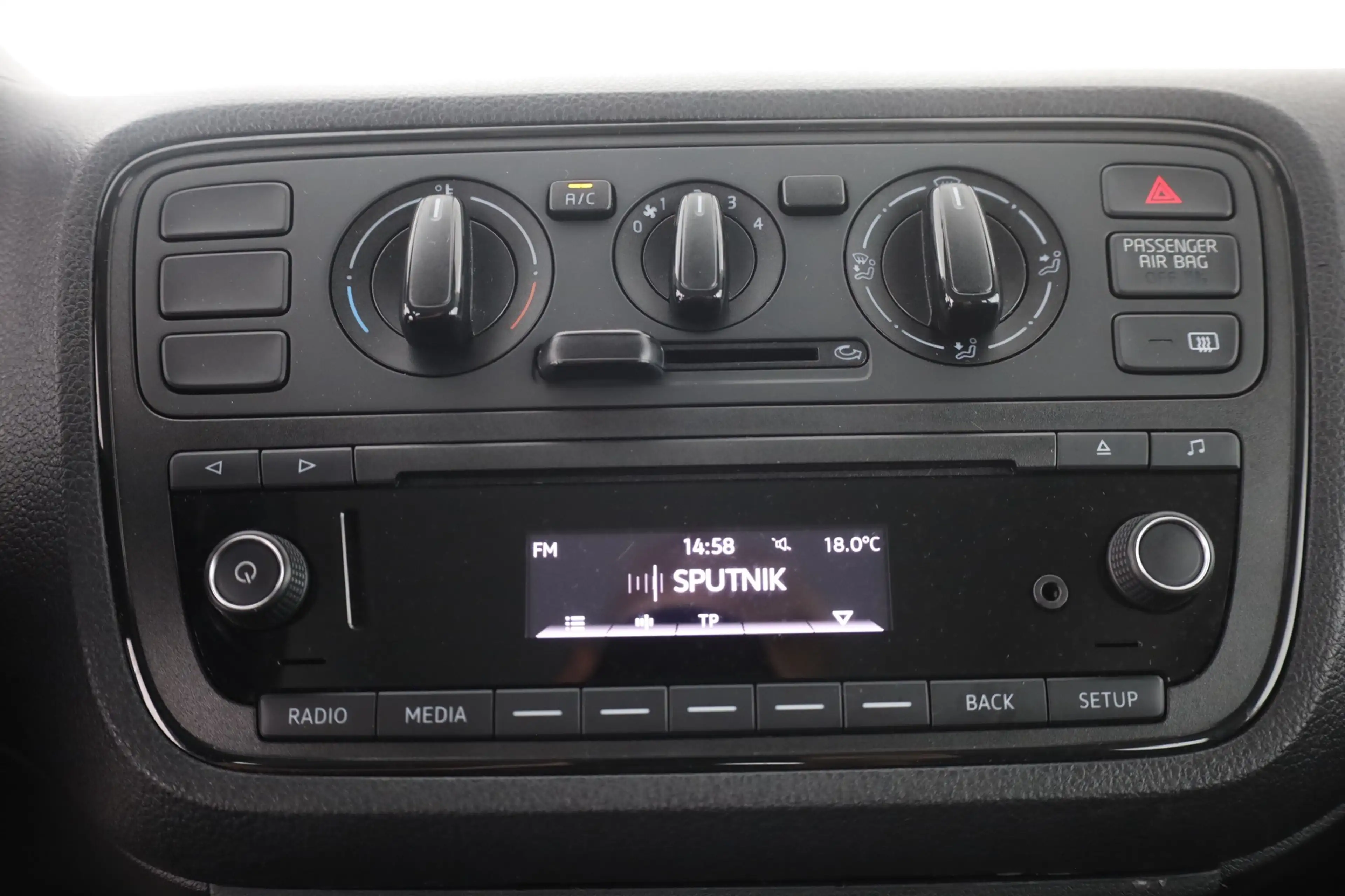 SEAT Mii 1.0 MPI Reference Klima Bluetooth USB — photo 11