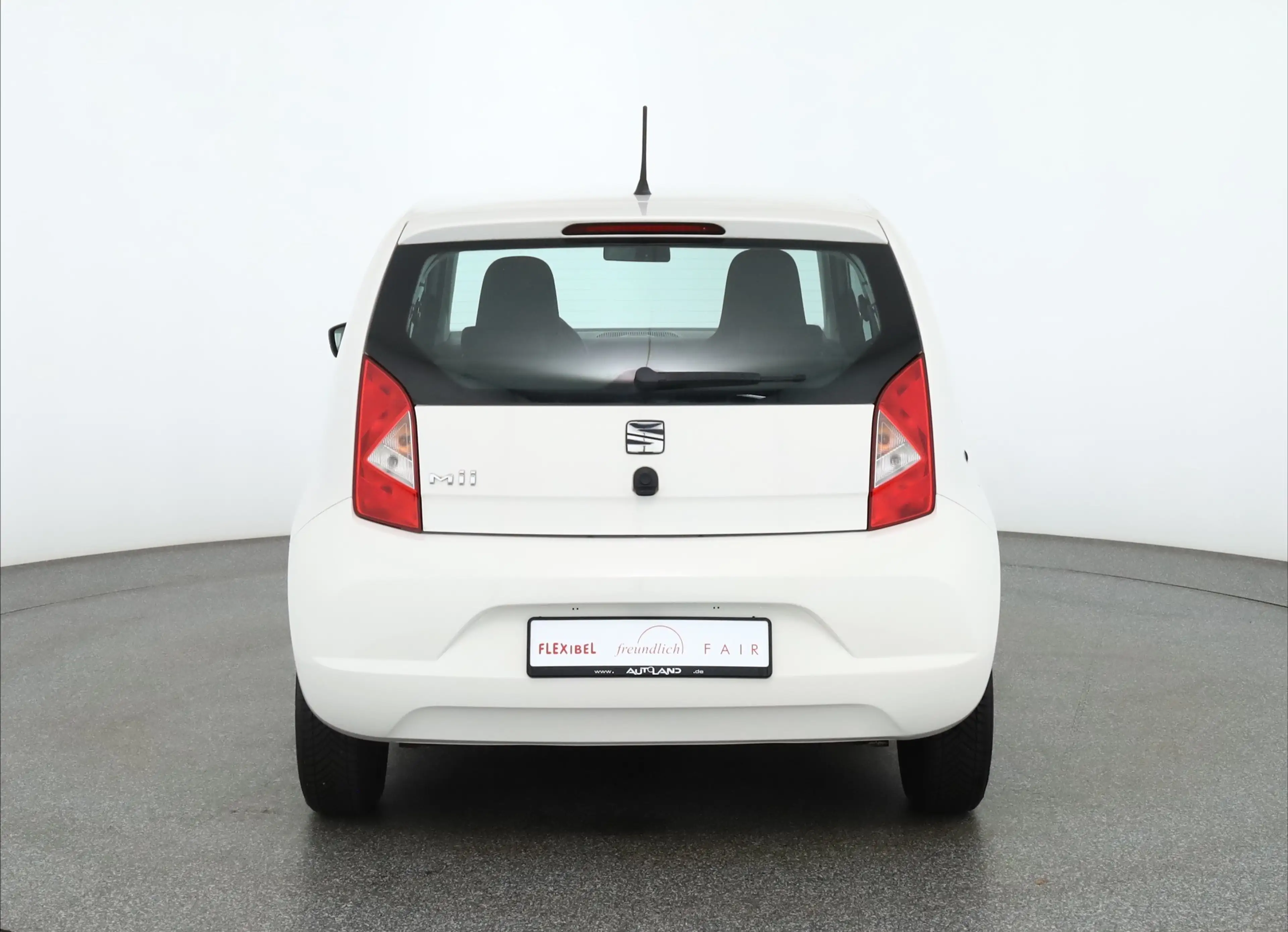 SEAT Mii 1.0 MPI Reference Klima Bluetooth USB — photo 4