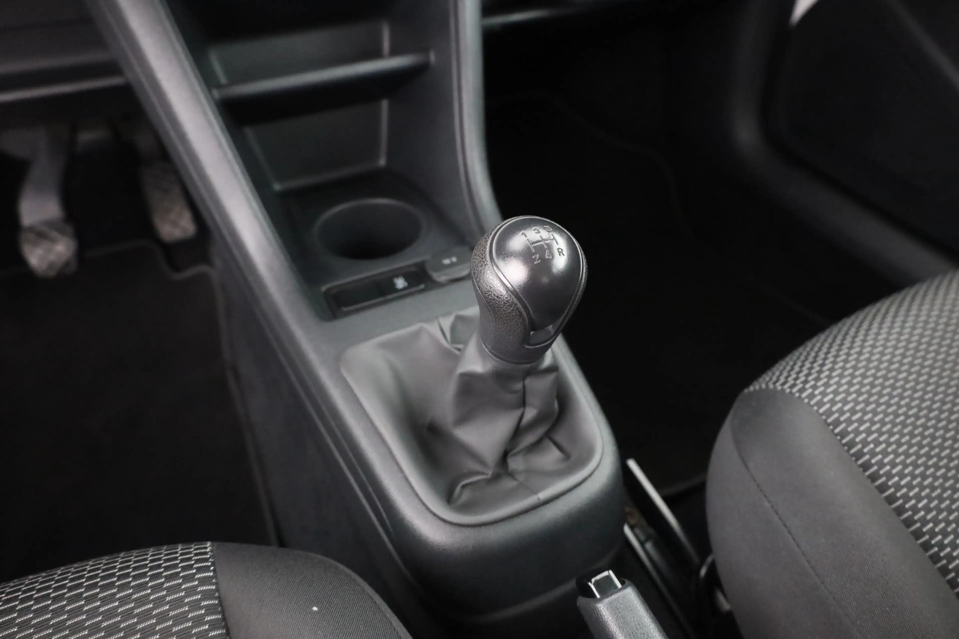 SEAT Mii 1.0 MPI Reference Klima Bluetooth USB — photo 12