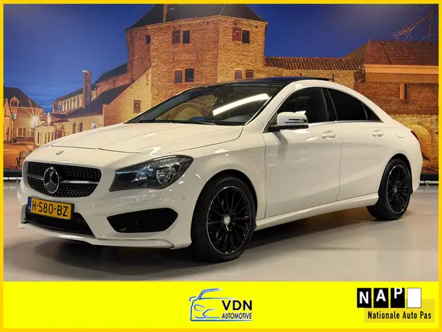 Mercedes-Benz CLA 180 Ambition AMG Panoramadak PDC