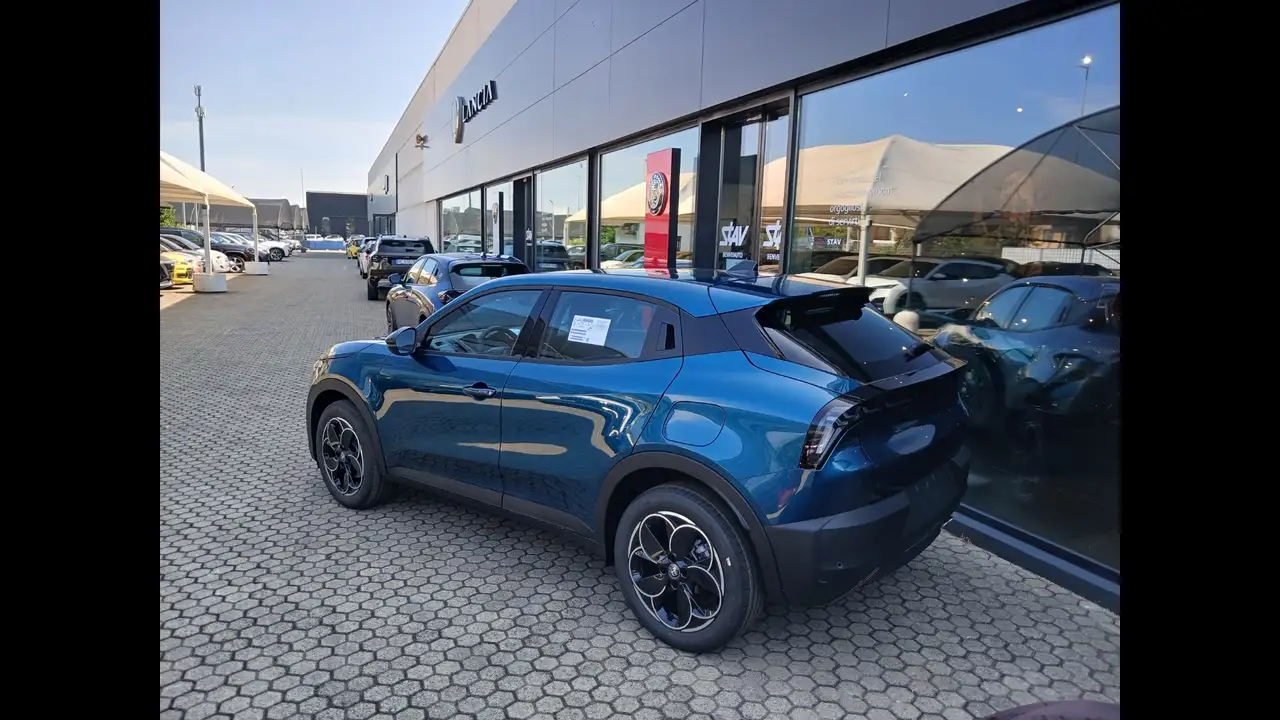Alfa Romeo Junior 2026