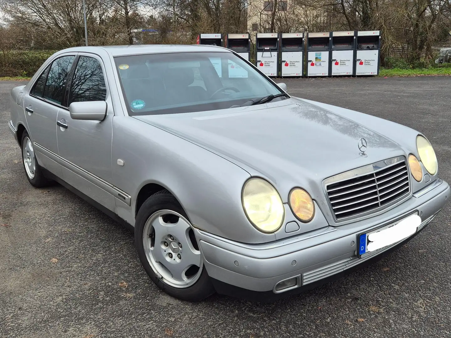 Mercedes-Benz E 240 E-Klasse Avantgarde Silber - 2