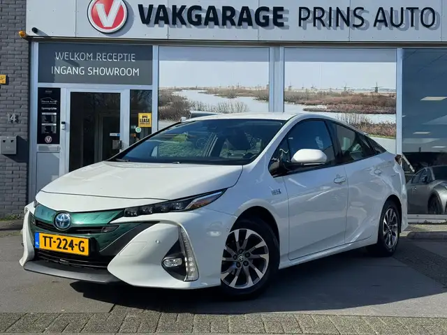 Toyota Prius 1.8 Plug-in Executive |CAMERA|STOELVERW.|JBL|LANE