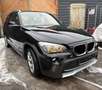 BMW X1 20 i xDrive Schwarz - thumbnail 2