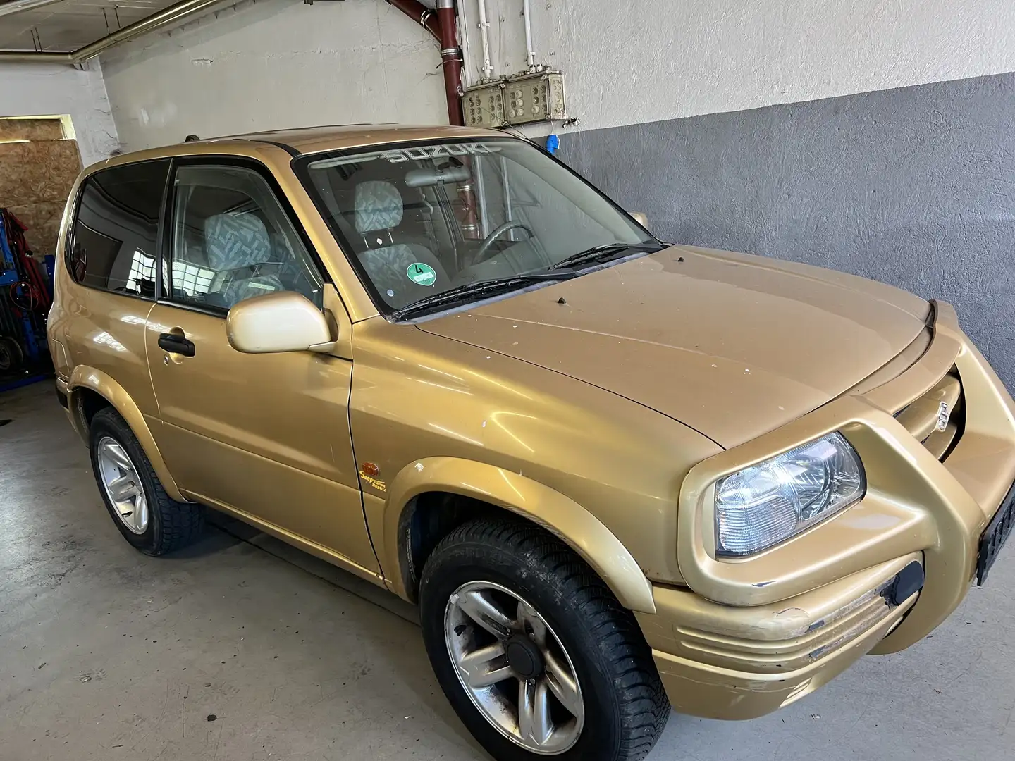 Suzuki Grand Vitara 2.0 Gold - 1