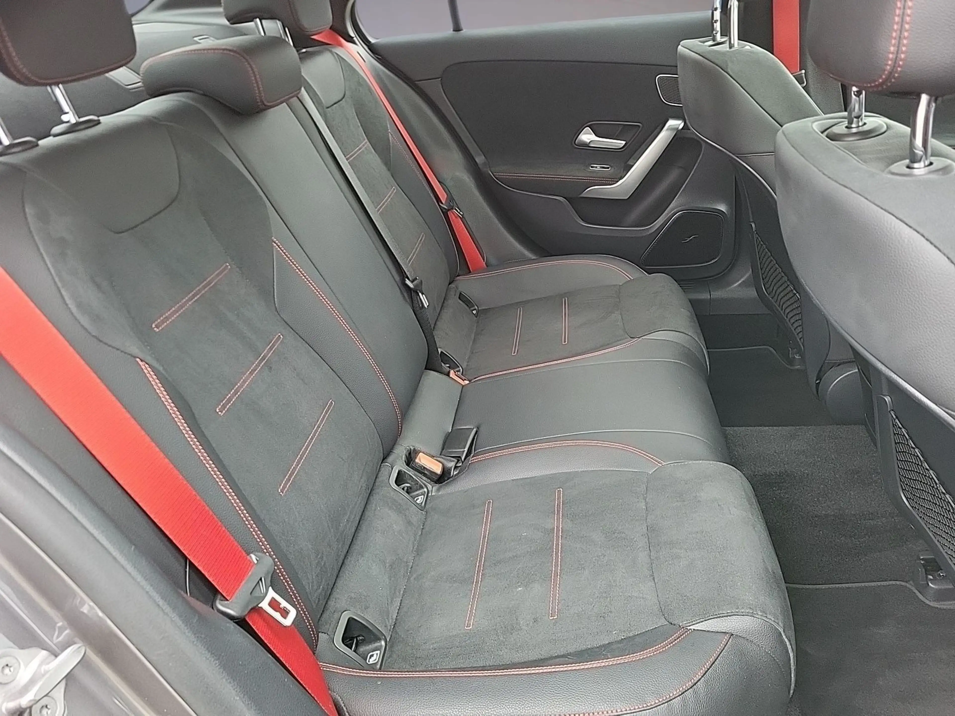 Mercedes-Benz A 35 AMG Limousine*MULTIBEAM LED*1 Hand*Pano*360 — photo 15