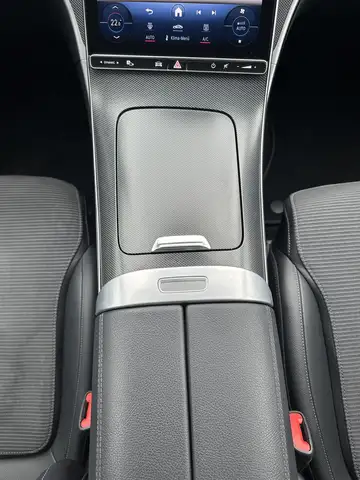 Mercedes-Benz C view 15