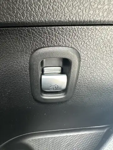 Mercedes-Benz C view 19