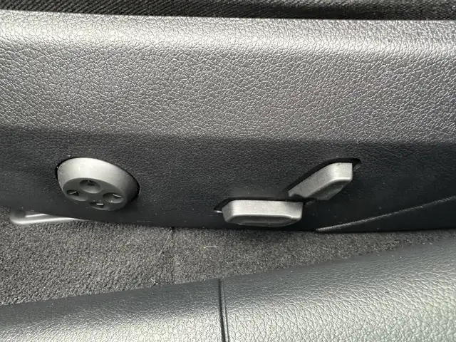 Mercedes-Benz C view 20