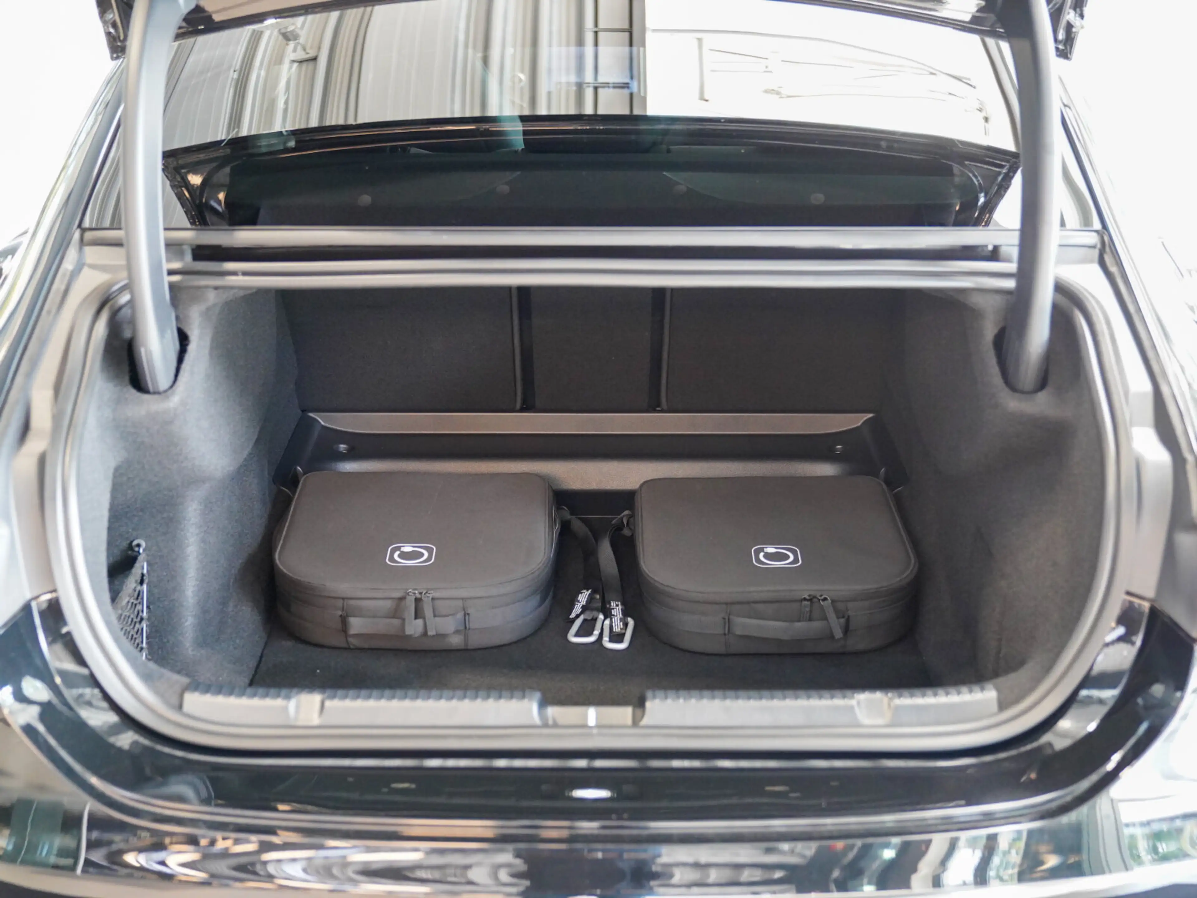 Mercedes-Benz EQE 350 4M AMG Line Night Vierlspeiche AIR Pano — photo 5