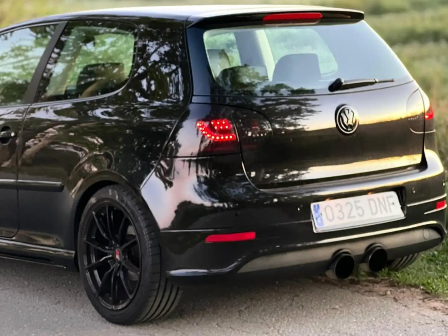 Volkswagen Golf Golf 1.9 TDI con acabado Trendline Negro - 2