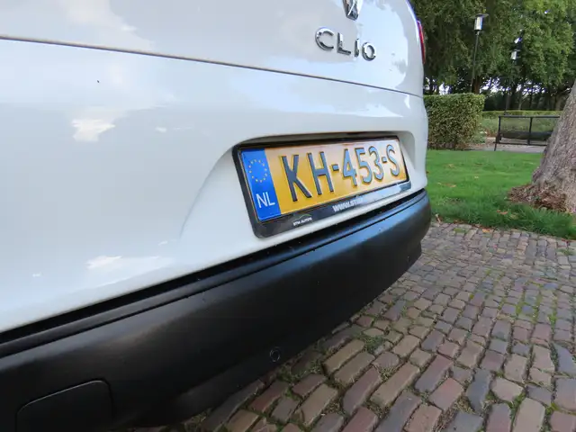 Renault Clio view 18