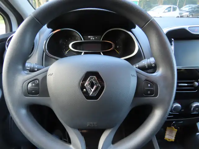 Renault Clio view 12
