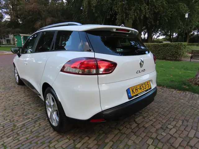 Renault Clio view 4
