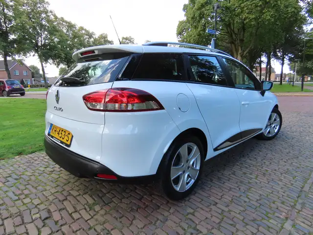 Renault Clio view 6